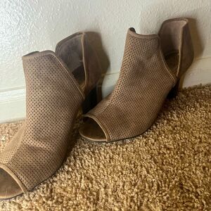 Women’s Life Stride simply comfort brown booties  size 7.5 booties